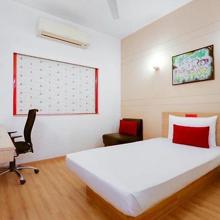 Red Fox By Lemon Tree Hotels, East Delhi Екстериор снимка