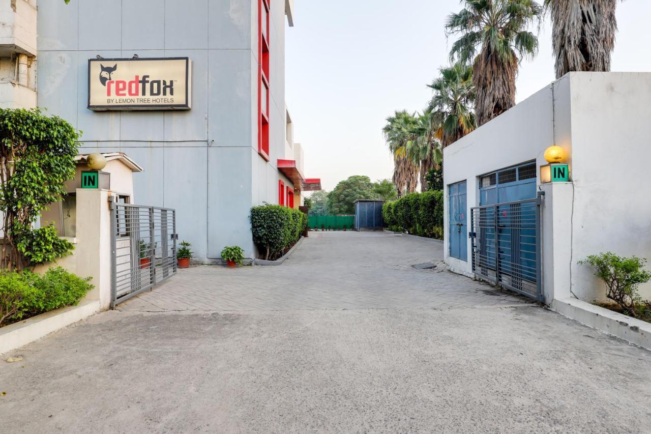 Red Fox By Lemon Tree Hotels, East Delhi Екстериор снимка