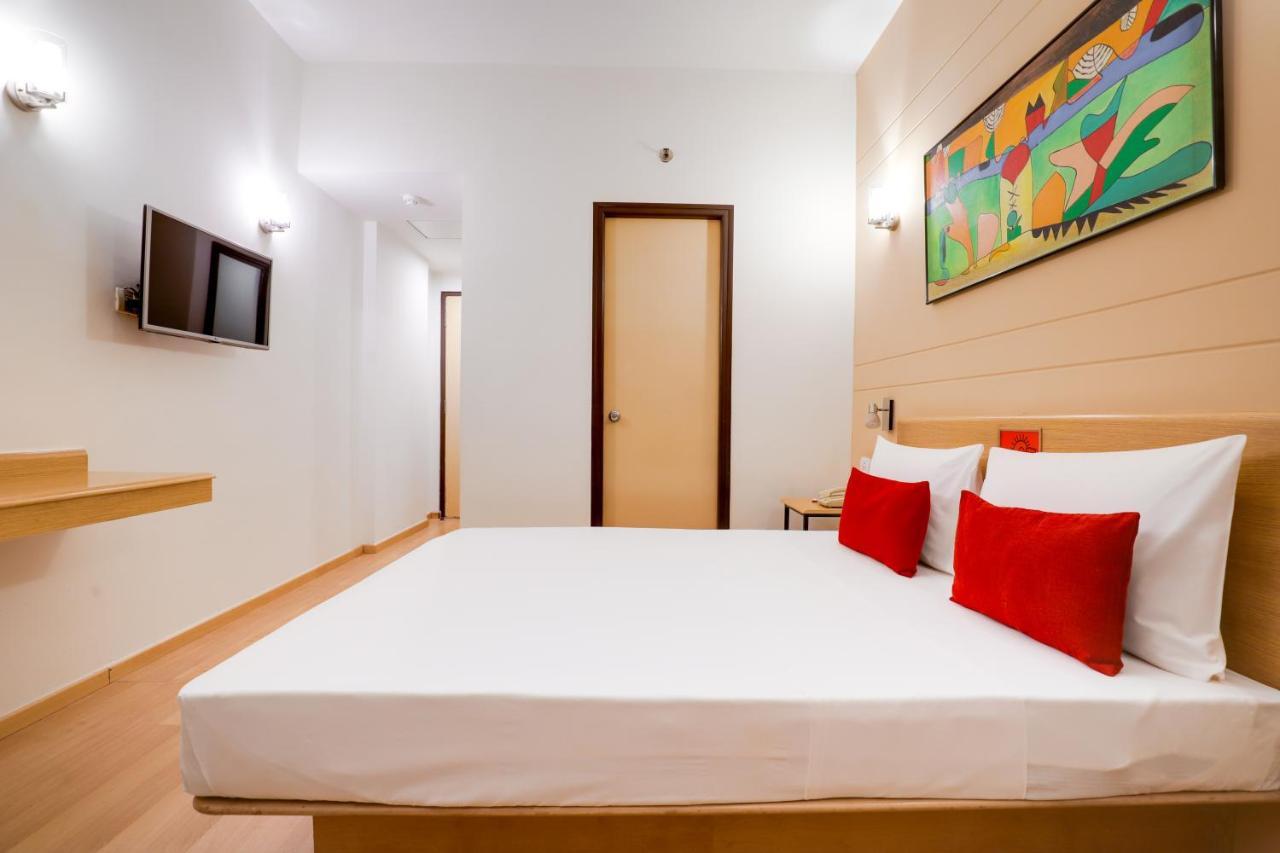 Red Fox By Lemon Tree Hotels, East Delhi Екстериор снимка