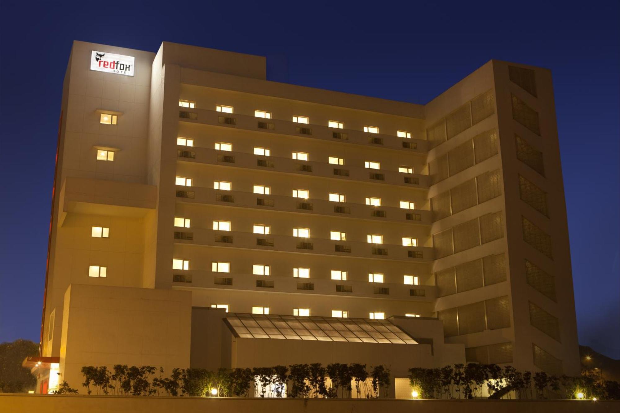 Red Fox By Lemon Tree Hotels, East Delhi Екстериор снимка