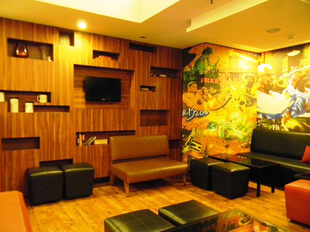Red Fox By Lemon Tree Hotels, East Delhi Екстериор снимка
