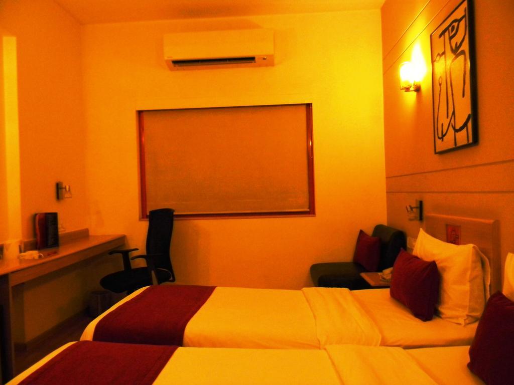 Red Fox By Lemon Tree Hotels, East Delhi Екстериор снимка