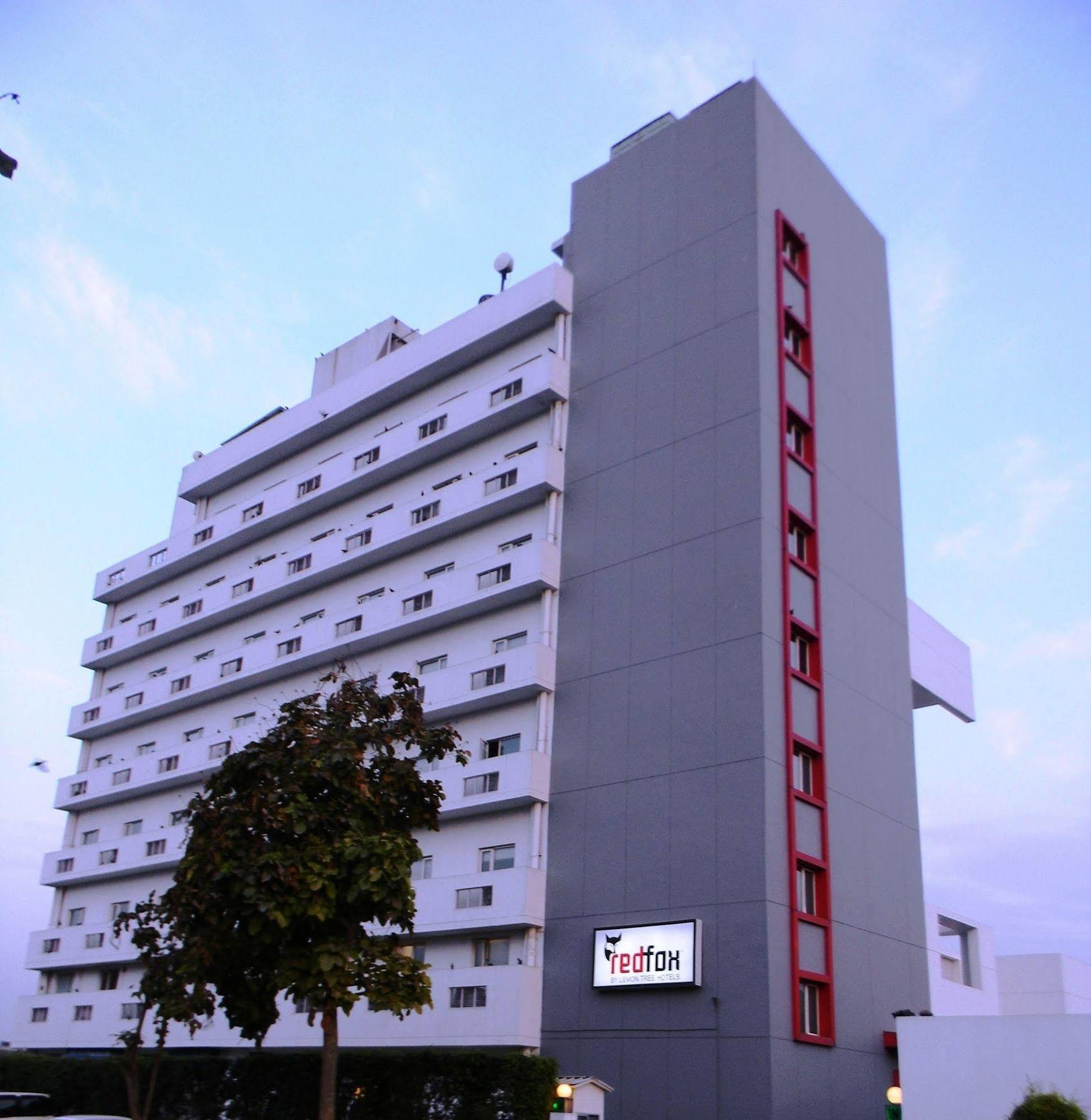 Red Fox By Lemon Tree Hotels, East Delhi Екстериор снимка