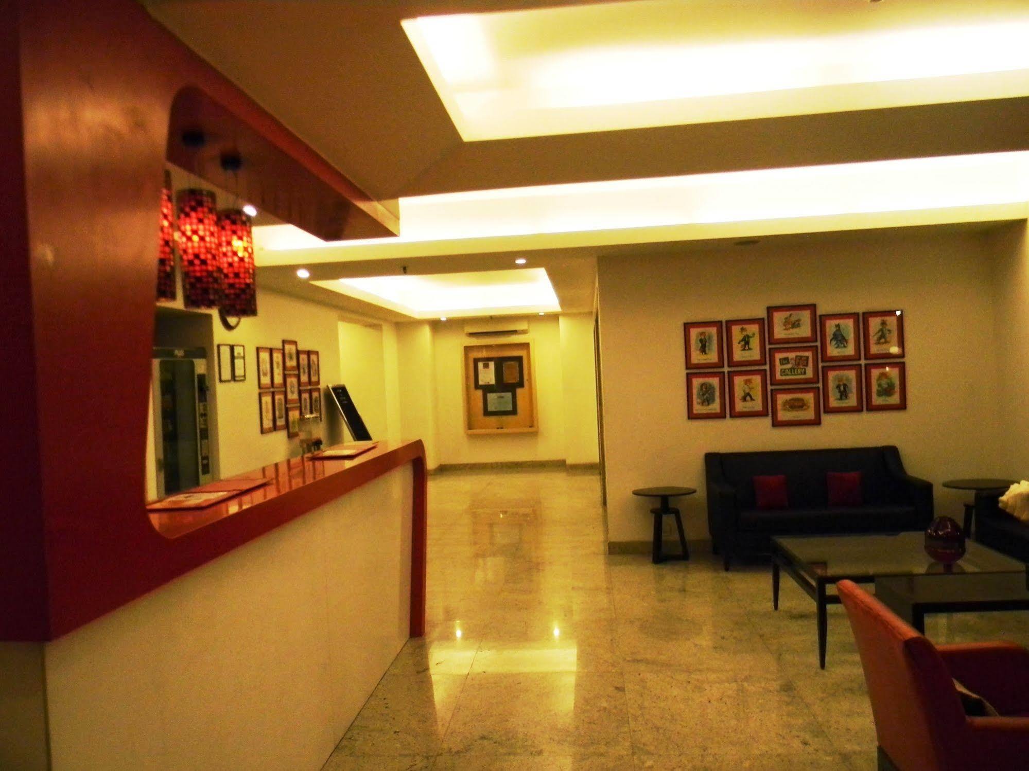 Red Fox By Lemon Tree Hotels, East Delhi Екстериор снимка