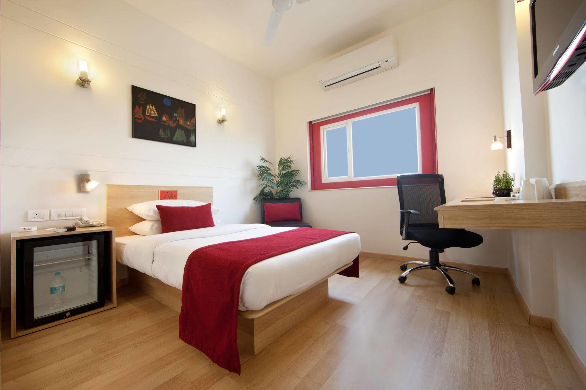 Red Fox By Lemon Tree Hotels, East Delhi Стая снимка