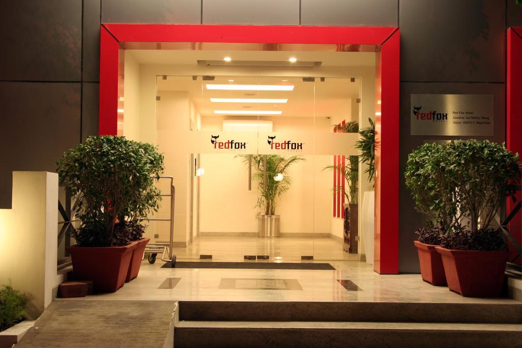 Red Fox By Lemon Tree Hotels, East Delhi Екстериор снимка